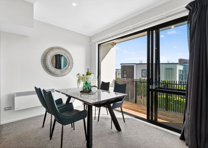  at 5 William Stratton Lane, Hobsonville, Waitakere City, Auckland