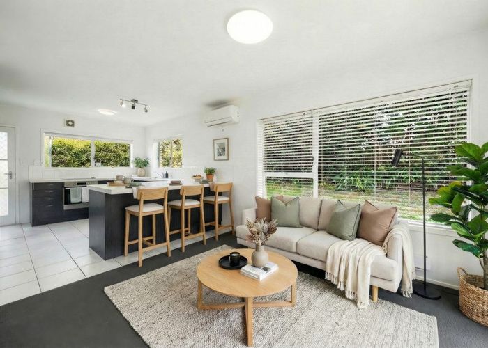  at 1/148 Glamorgan Drive, Torbay, North Shore City, Auckland