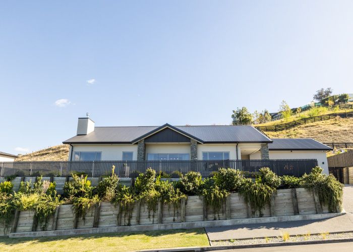  at 3 Ridgeway Terrace, Taradale, Napier