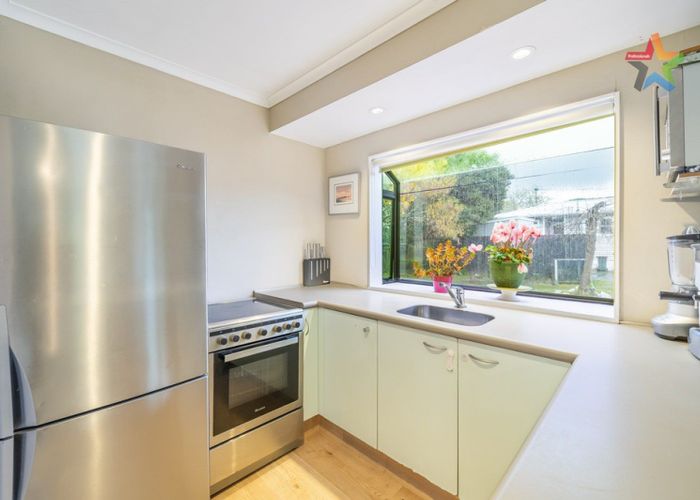  at 2/226 Eastern Hutt Road, Stokes Valley, Lower Hutt