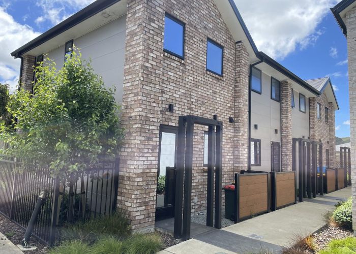  at 10/17 Pearce Crescent, Taita, Lower Hutt, Wellington