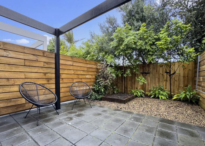  at 12 Whakahui Lane, Mangere Bridge, Manukau City, Auckland