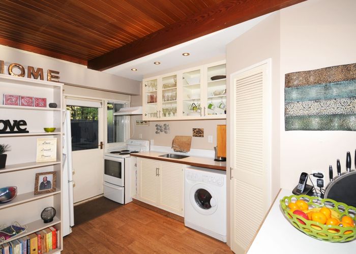  at 2/43 Fendalton Road, Fendalton, Christchurch