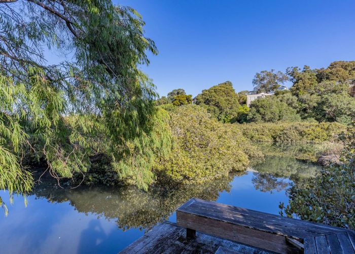  at 2/15 Omana Road, Milford, Auckland