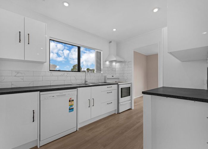  at 2/81 Harmel Rd, Glendene, Waitakere City, Auckland