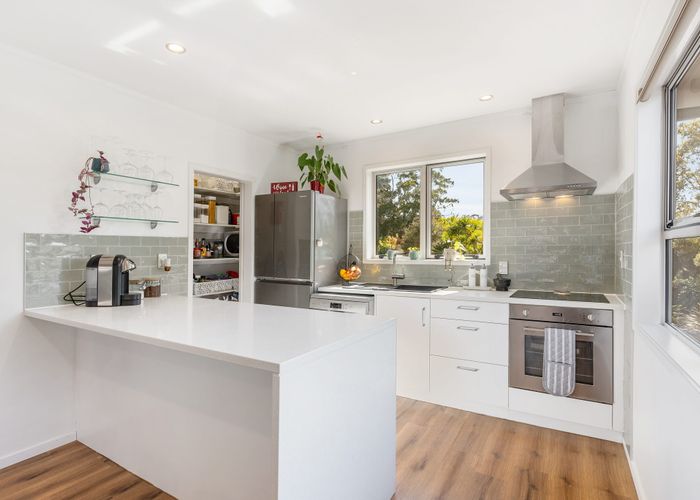  at 18 Grassmere Road, Henderson Valley, Waitakere City, Auckland