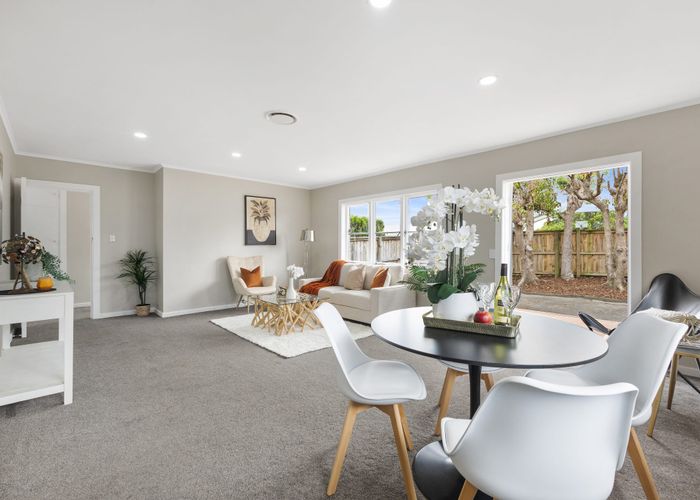  at 1/10 Botany Road, Howick, Manukau City, Auckland