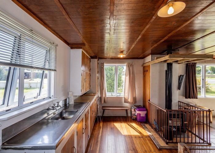  at 17 MacKenzie Street, National Park, Ruapehu, Manawatu / Whanganui