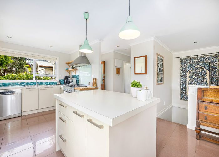  at 5 Scott Road, Stanmore Bay, Whangaparaoa
