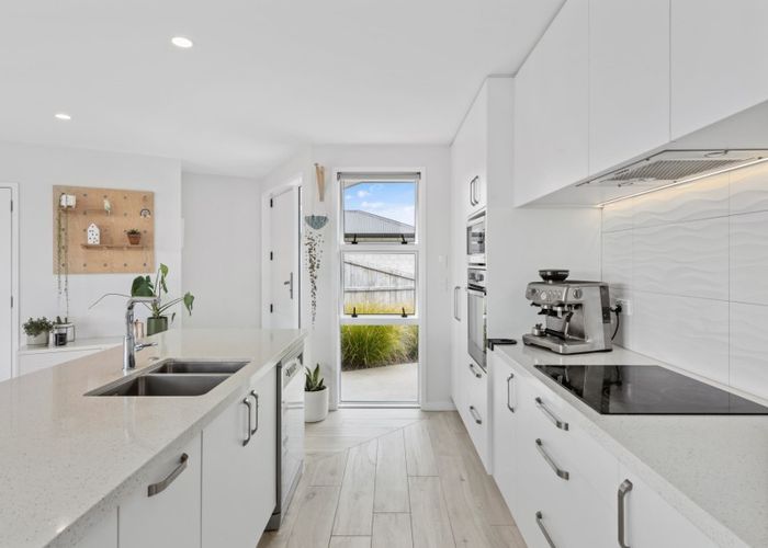  at 18 Westhill Lane, Papamoa Beach, Papamoa