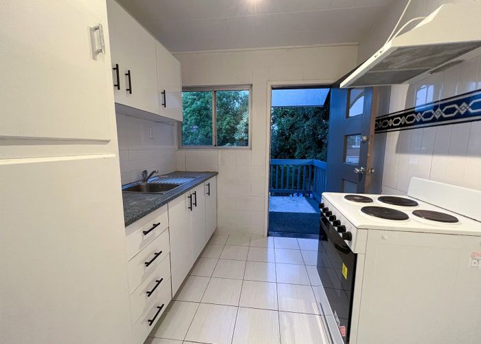  at 10/28 *** Locarno Avenue, Sandringham, Auckland City, Auckland