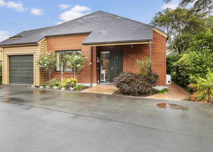  at 20 Futuna Close, Karori, Wellington