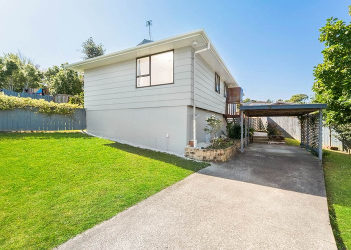  at 84 Oreil Avenue, West Harbour, Auckland