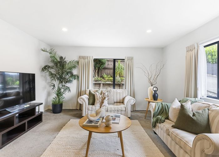  at 44A Park Road, Glenfield, Auckland