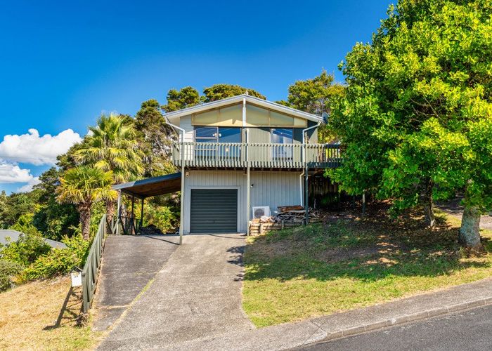  at 29 Noeleen Street, Glenfield, North Shore City, Auckland