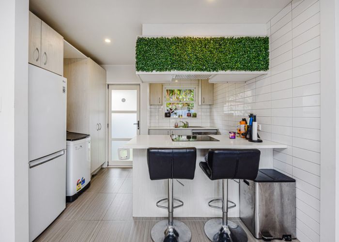  at 2/40 Panama Road, Mount Wellington, Auckland City, Auckland