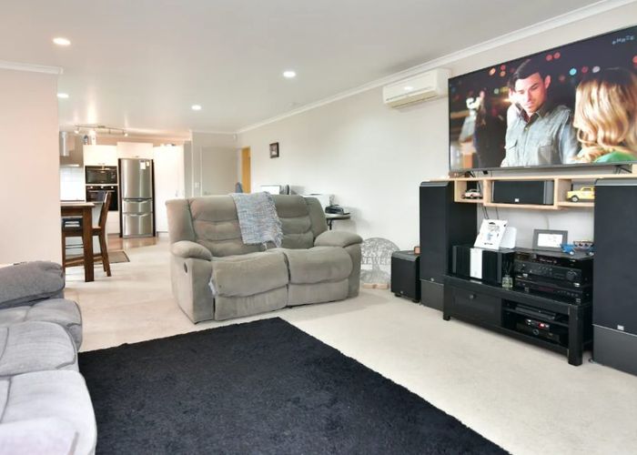  at 10 Centreway Road, Orewa, Orewa