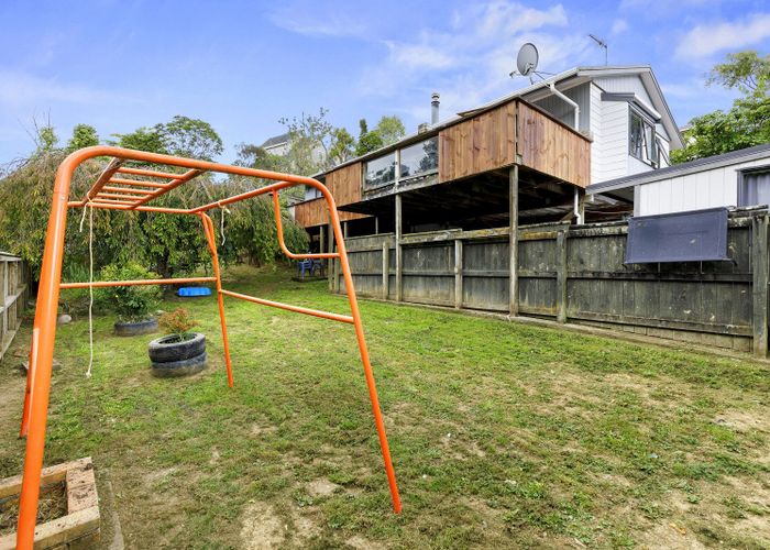  at 6 Serenity Grove, Maoribank, Upper Hutt, Wellington
