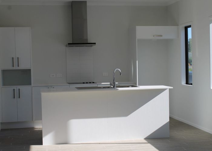  at 8 Te Kare Road, Glen Innes, Auckland City, Auckland