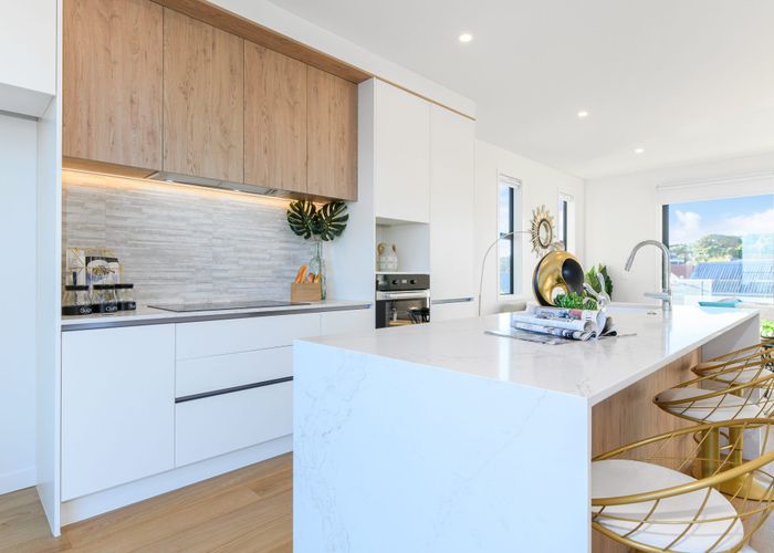  at 952B East Coast Road, Northcross, North Shore City, Auckland