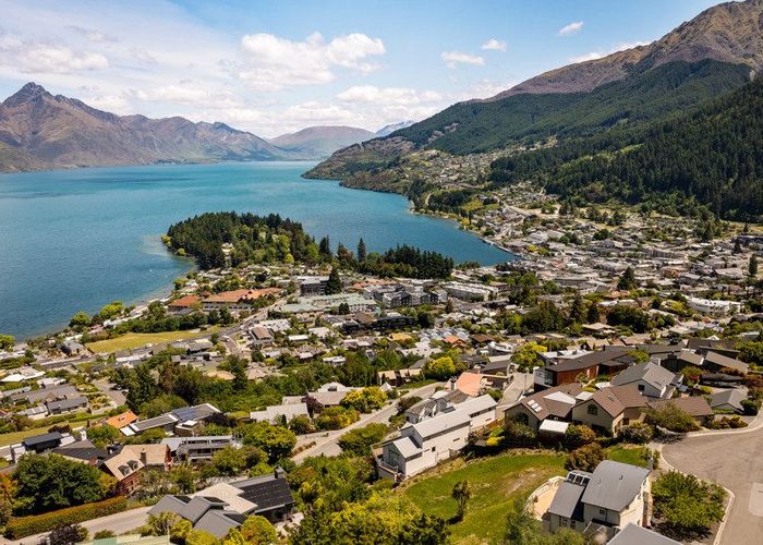  at 15 Manchester Place, Queenstown East, Queenstown-Lakes, Otago
