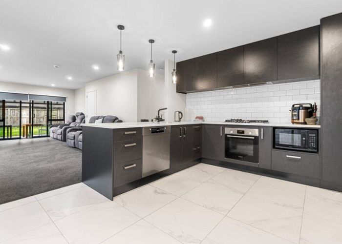  at 20 Te Kaarearea Avenue, Hamilton East, Hamilton
