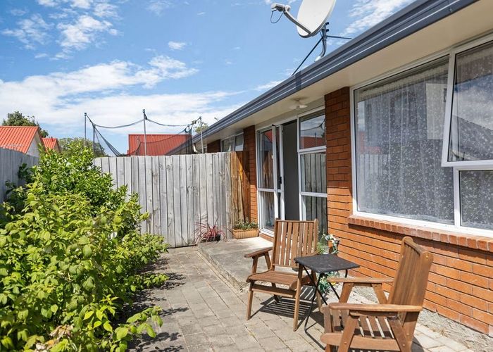  at 2/94 Wainui Street, Riccarton, Christchurch