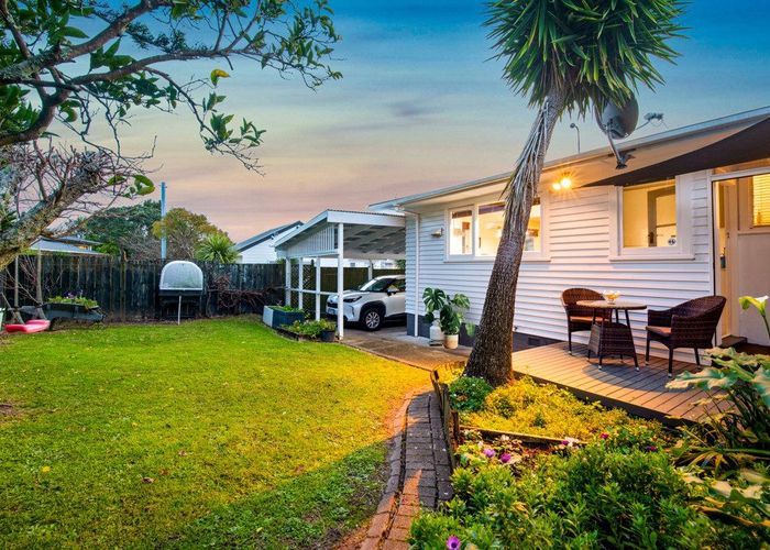  at 1/17 Merriefield Avenue, Forrest Hill, North Shore City, Auckland