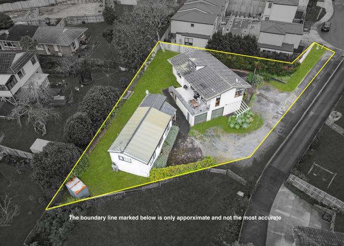  at 9 & 9A Sherie Place, Howick, Manukau City, Auckland