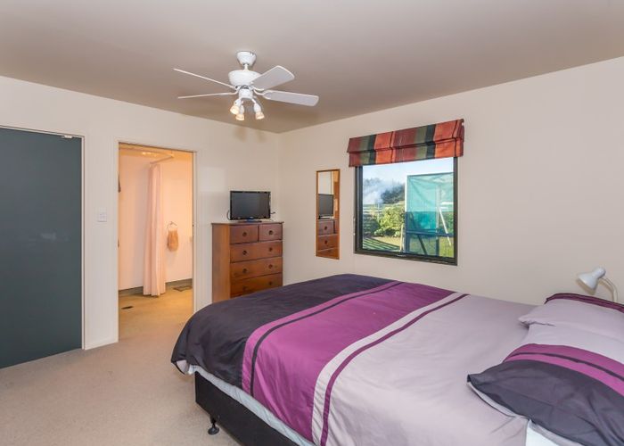  at 50 Kent Avenue, Waitarere Beach, Levin