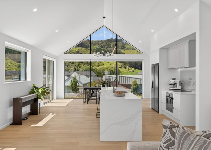  at 6 Round Hill Rise, Cracroft, Christchurch City, Canterbury