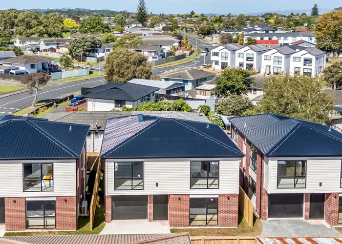  at 2/30 Sharland Avenue, Manurewa, Manukau City, Auckland