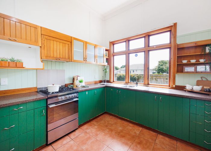  at 110 Featherston Street, Takaro, Palmerston North, Manawatu / Whanganui