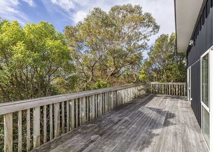  at 4 Doncaster Terrace, Ascot Park, Porirua, Wellington
