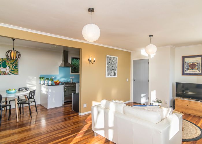  at 170 The Esplanade, Island Bay, Wellington