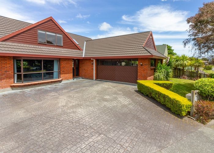  at 6 Hanmer Place, Highbury, Palmerston North