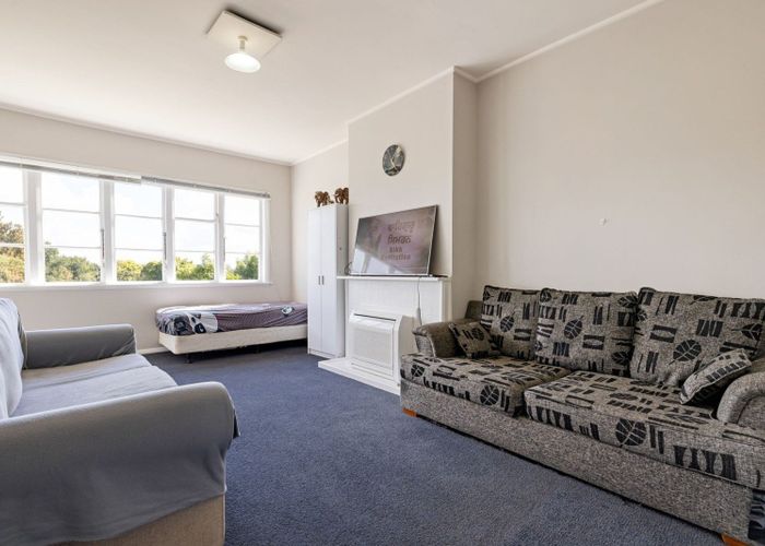  at 112-114 Forest Lake Road, Forest Lake, Hamilton, Waikato