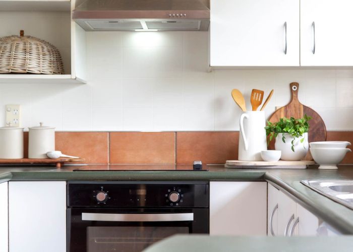  at 2/185 Shakespeare Road, Milford, North Shore City, Auckland