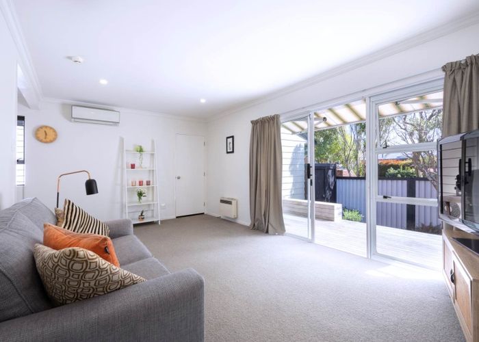  at 2/12 Parker Avenue, New Lynn, Waitakere City, Auckland
