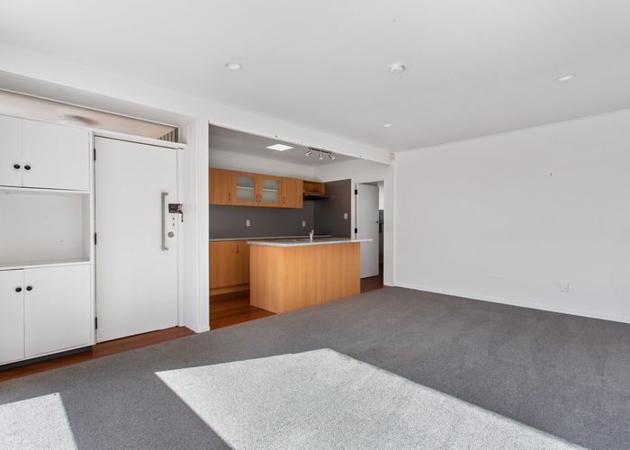  at 1/46 Thatcher Street, Mission Bay, Auckland