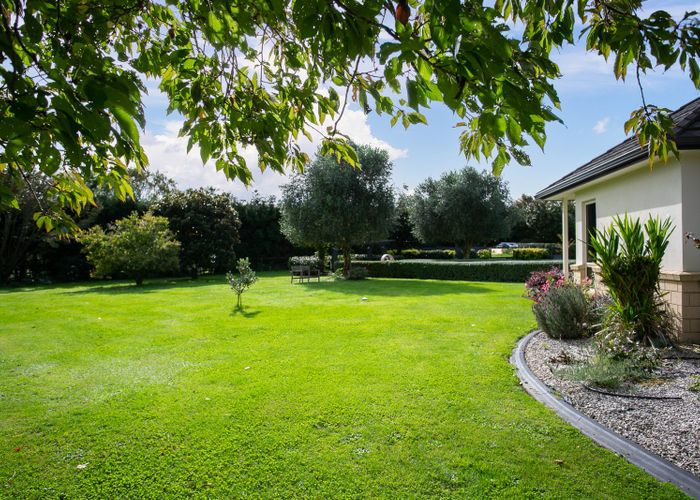  at 184 The Oaks Drive, Leamington, Cambridge