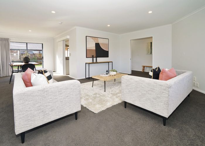  at 35 Farringdon Avenue, Rototuna North, Hamilton