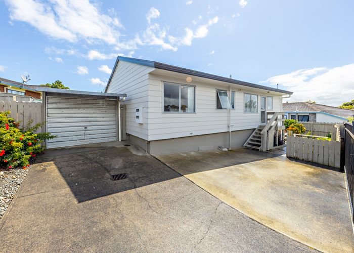  at 1/25 Kopara Place, Clendon Park, Auckland