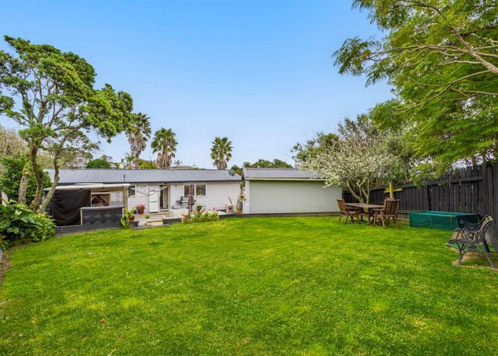  at 16 Gilshennan Valley, Red Beach, Rodney, Auckland