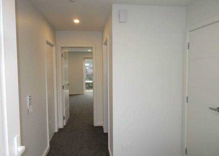  at 2 Parekareka Lane, Kenepuru, Porirua, Wellington