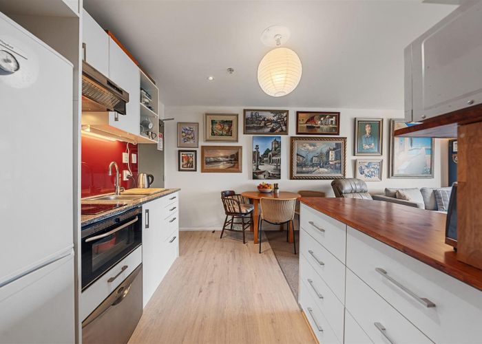  at 4E/17 Crown Lynn Place, New Lynn, Waitakere City, Auckland