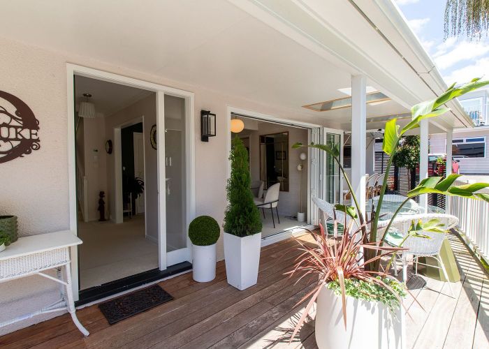  at 2A Heathcote Road, Castor Bay, North Shore City, Auckland