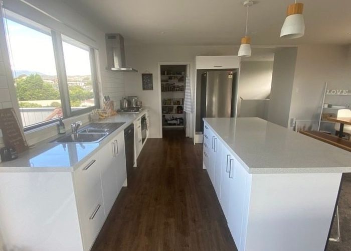  at 115 Queens Road, Waikanae Beach, Kapiti Coast, Wellington