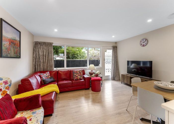  at 4/82 Holly Road, St. Albans, Christchurch City, Canterbury