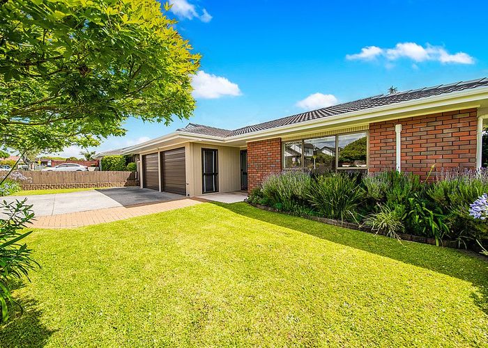  at 139 Prince Regent Drive, Farm Cove, Auckland